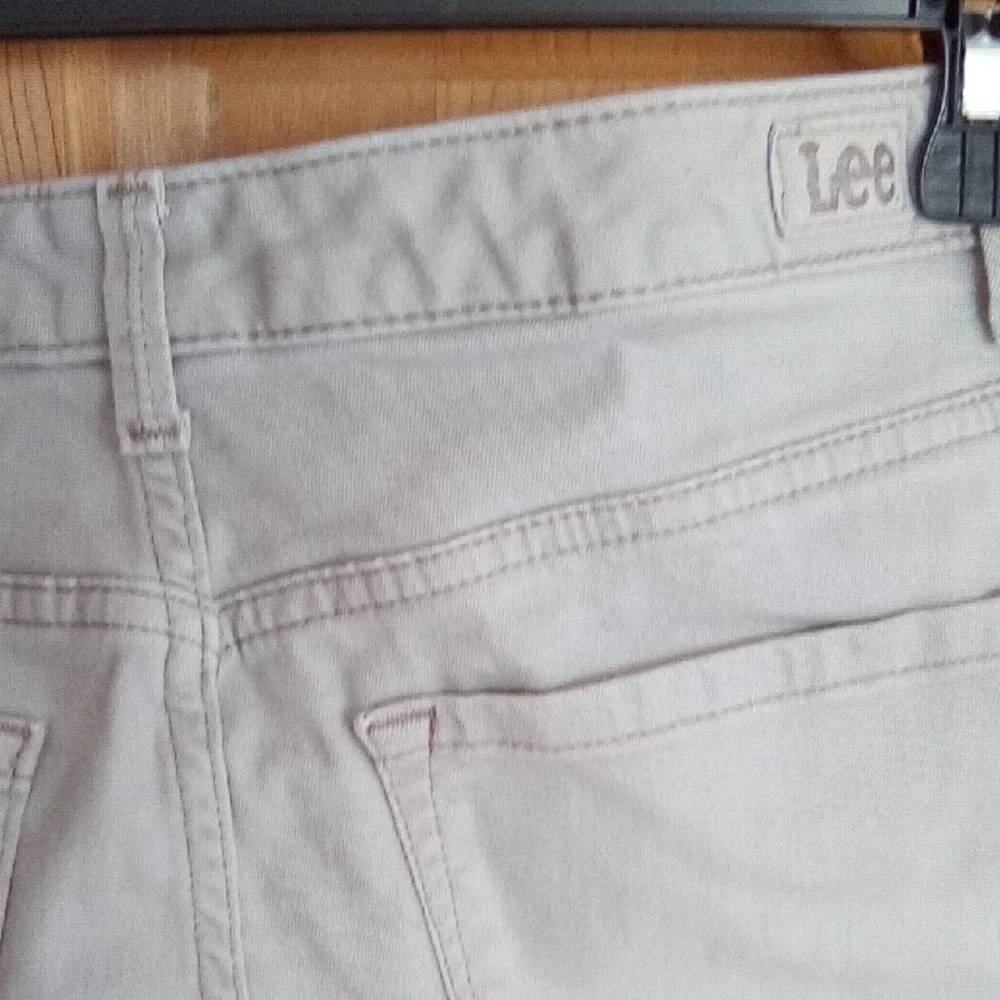 Lee Women's Straight Leg Jeans in Beige - Picture 11 of 16